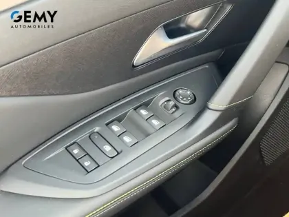 Photo 13 Peugeot 308  Hybrid 145 e-DCS6