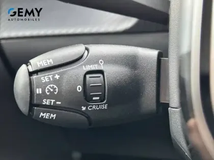 Photo 15 Peugeot 208  Turbo 100 ch BVM6