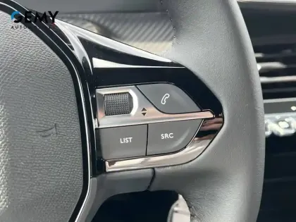 Photo 12 Peugeot 2008  Hybrid 110 ch e-DCS6