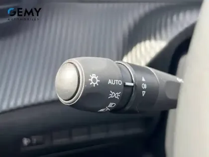 Photo 14 Peugeot 2008  Hybrid 110 ch e-DCS6