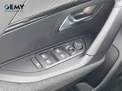 Photo 17 Peugeot 2008  Hybrid 110 ch e-DCS6