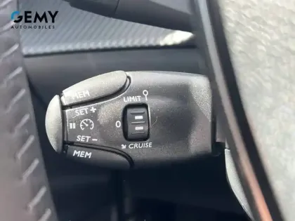 Photo 13 Peugeot 2008  Hybrid 110 ch e-DCS6