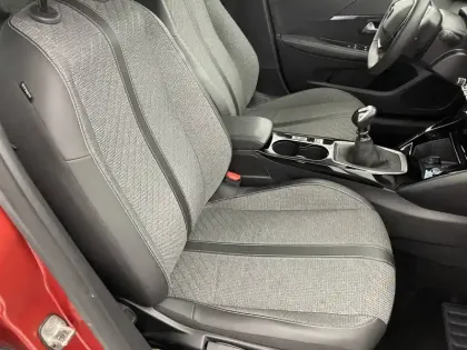 Photo 26 Peugeot 208  100 S&S BVM6