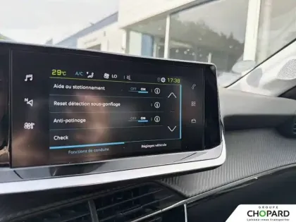 Photo 18 Peugeot 208  Electrique 50 kWh 136ch