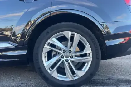 Photo 40 Audi Q7  50 TDI 286 Tiptronic 8 Quattro 5pl
