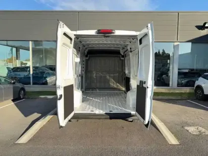 Photo 12 Peugeot Boxer  FGN 3.3 T L2H2 140 S&S BVM6