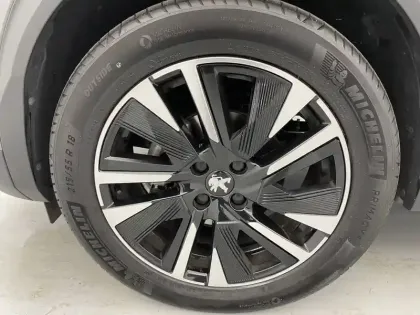 Photo 17 Peugeot 2008  PureTech 130 S&S EAT8