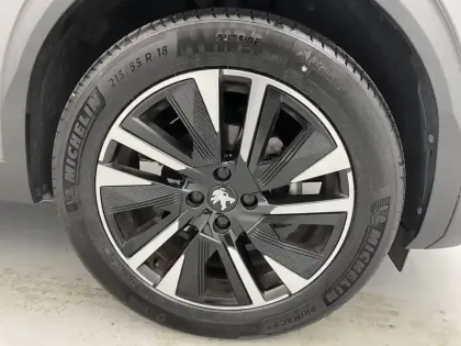 Photo 16 Peugeot 2008  PureTech 130 S&S EAT8