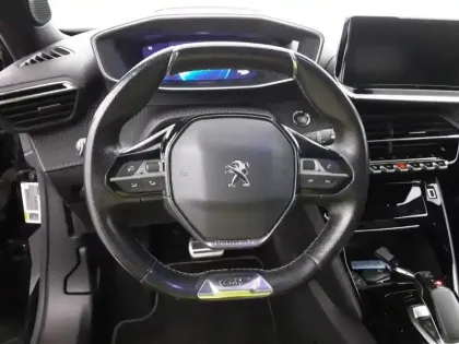 Photo 15 Peugeot 2008  Electrique 136 ch