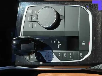 Photo 9 BMW Serie 3 330e xDrive 292 ch BVA8