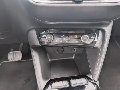 Photo 20 Opel Corsa  Electrique 136 ch & Batterie 50 kWh