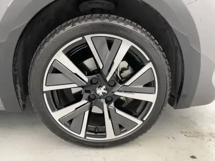 Photo 20 Peugeot 208  PureTech 100 S&S BVM6