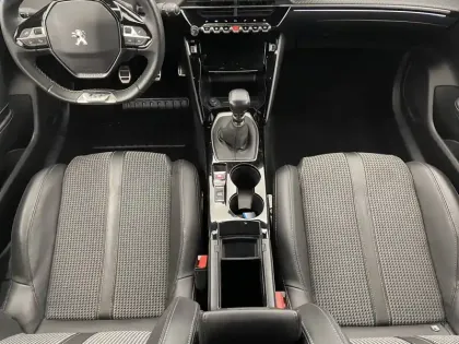 Photo 16 Peugeot 208  PureTech 100 S&S BVM6