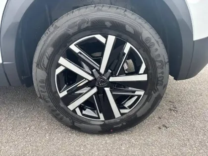 Photo 5 Peugeot 2008  Hybrid 145 ch e-DCS6