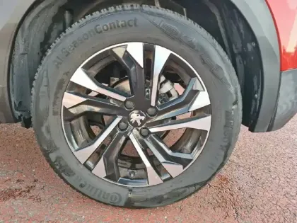 Photo 12 Peugeot 2008  PureTech 130 S&S BVM6