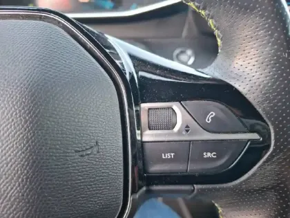 Photo 29 Peugeot 2008  PureTech 130 S&S BVM6