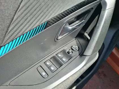 Photo 14 Peugeot 2008  Electrique 136 ch