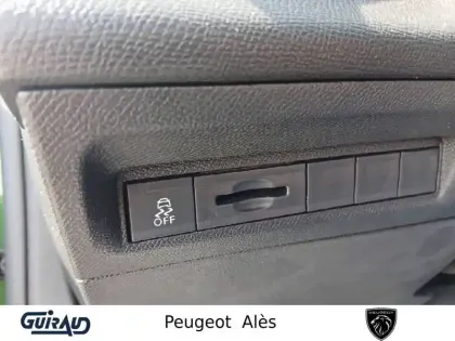 Photo 16 Peugeot 308  PureTech 130ch S&S EAT8