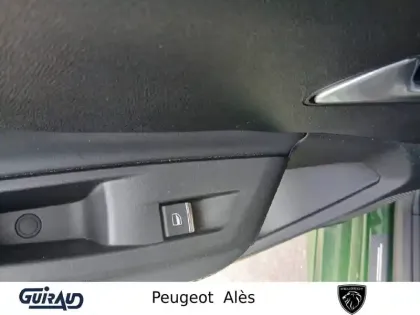 Photo 13 Peugeot 308  PureTech 130ch S&S EAT8