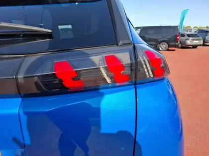 Photo 16 Peugeot 2008  PureTech 100 S&S BVM6