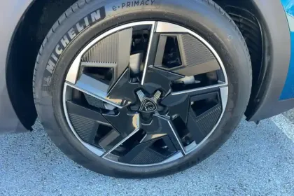 Photo 10 Peugeot 408  PureTech 130 ch S&S EAT8