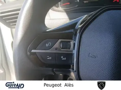 Photo 18 Peugeot 208  PureTech 100 S&S BVM6