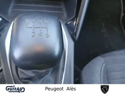 Photo 15 Peugeot 208  PureTech 100 S&S BVM6