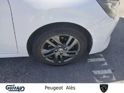 Photo 11 Peugeot 208  PureTech 100 S&S BVM6