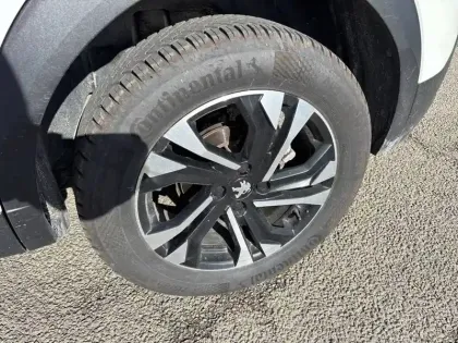 Photo 12 Peugeot 2008  PureTech 130 S&S EAT8