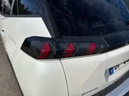 Photo 16 Peugeot 2008  PureTech 130 S&S EAT8