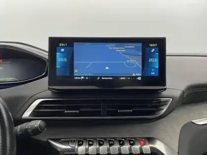 Photo 19 Peugeot 3008  Hybrid 225 e-EAT8 PMR PEDALE ACCELERATEUR GAUCHE 