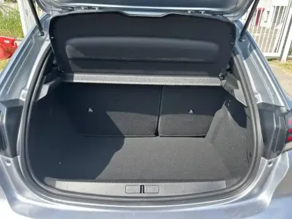 Photo 10 Peugeot 208  Hybrid 110 ch e-DCS6