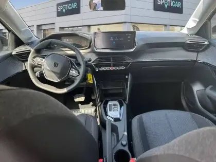 Photo 7 Peugeot 208  Hybrid 110 ch e-DCS6