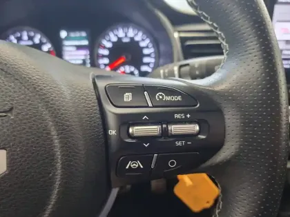 Photo 20 Kia Rio  1.0 T-GDi 100 ch DCT7