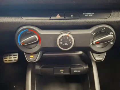 Photo 26 Kia Rio  1.0 T-GDi 100 ch DCT7