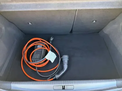 Photo 11 Peugeot 208  Electrique 50 kWh 136ch
