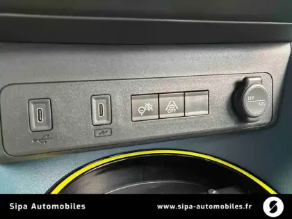 Photo 24 Fiat Panda Grande  T-Gen 3 1.2 Hybrid Turbo 110 ch eDCT6