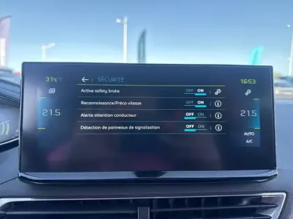 Photo 29 Peugeot 3008  Hybrid 225 e-EAT8