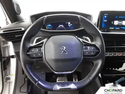 Photo 7 Peugeot 2008  PureTech 155 S&S EAT8