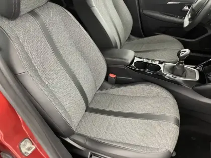 Photo 26 Peugeot 208  100 S&S BVM6