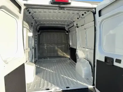 Photo 13 Peugeot Boxer  FGN 3.3 T L2H2 140 S&S BVM6