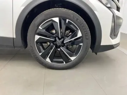 Photo 13 Peugeot 408  PureTech 130 ch S&S EAT8