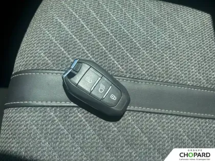 Photo 13 Peugeot 208  Hybrid 100 e-DCS6