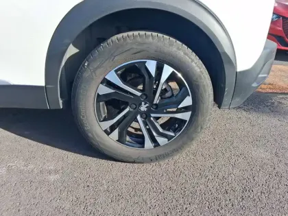 Photo 18 Peugeot 2008  PureTech 100 S&S BVM6