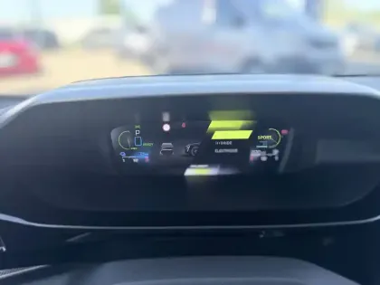Photo 34 Peugeot 308  PHEV 180 e-EAT8