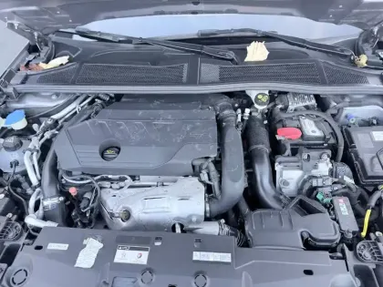 Photo 49 Peugeot 308  PHEV 180 e-EAT8
