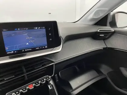 Photo 25 Peugeot 208  PureTech 100 S&S BVM6