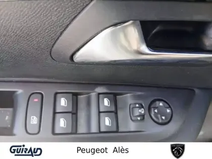 Photo 12 Peugeot 208  Hybrid 110 ch e-DCS6
