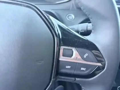 Photo 21 Peugeot 208  Electrique 50 kWh 136ch