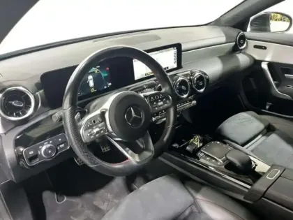 Photo 7 Mercedes CLA Shooting Brake 200 7G-DCT AMG Line